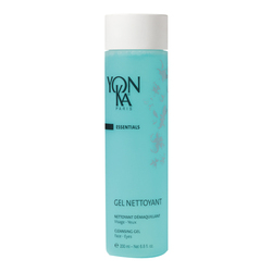 Gel Nettoyant (Cleansing Gel) on white background