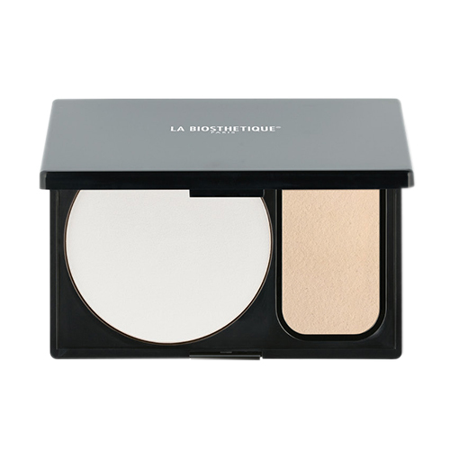 La Biosthetique Translucent Compact Powder, 10g/0.4 oz La Biosthetique Translucent Compact Powder on white background